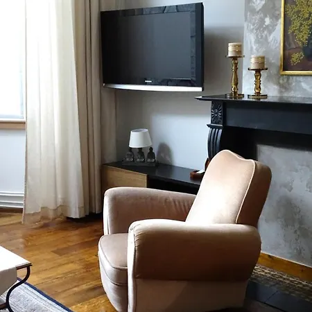 Du Cygne Apartment *